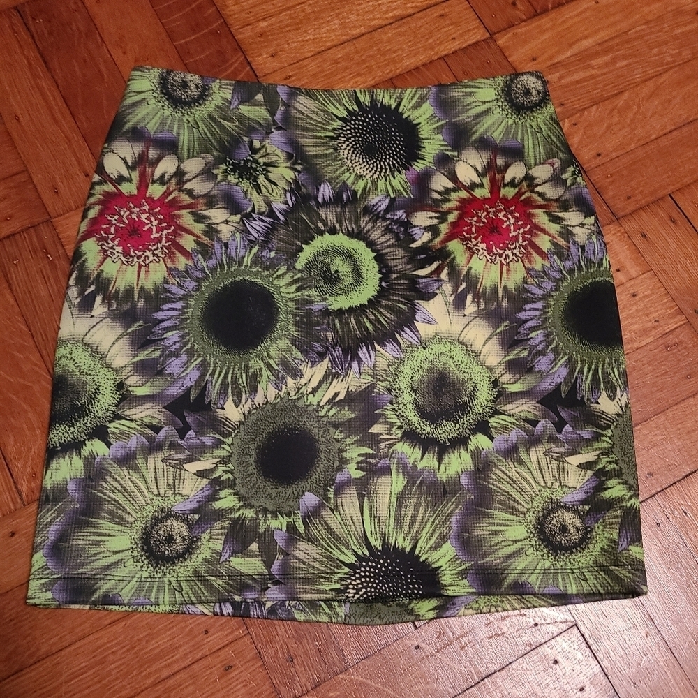 Mini floral skirt HP🔥🔥🔥🔥